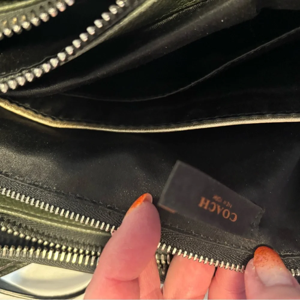 Vintage Coach Dark Green Leather Satchel - Picture 4 of 17